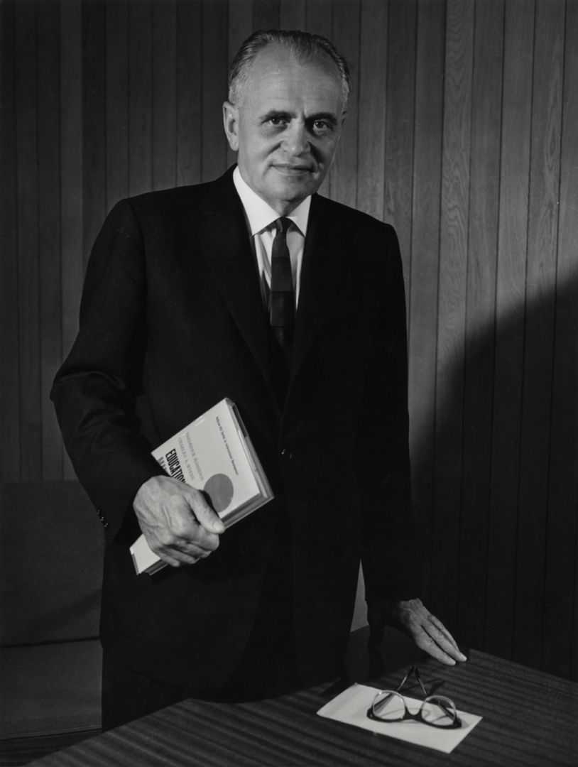 <p>Minister of Education Jan de Klerk lobbies to relocate Unisa to Johannesburg to serve purely as an Afrikaans-medium, residential university. Unisa’s <em>Broederbond</em>-connected principal, Samuel Pauw, stubbornly resists De Klerk’s plan.</p>